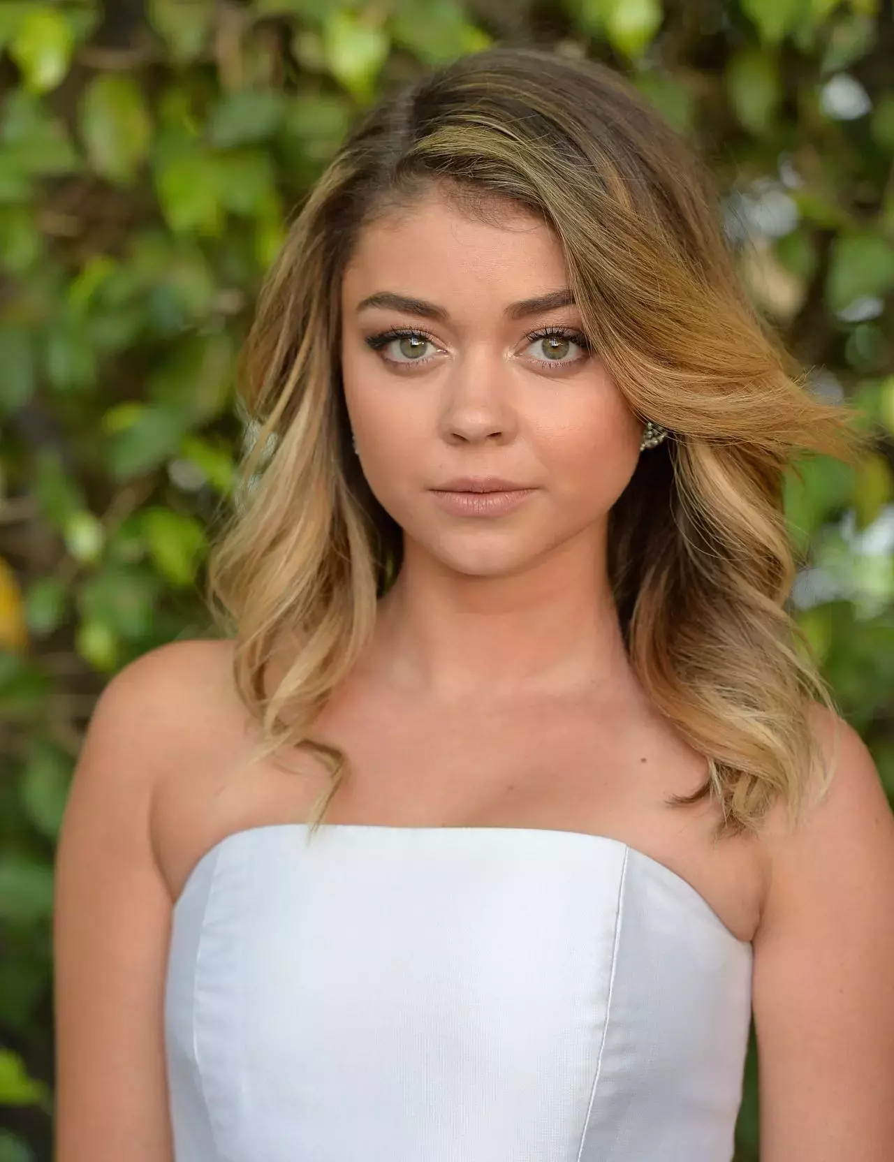 Sarah Hyland Modern Family Wedding Episode Screening In Los Angeles May_1