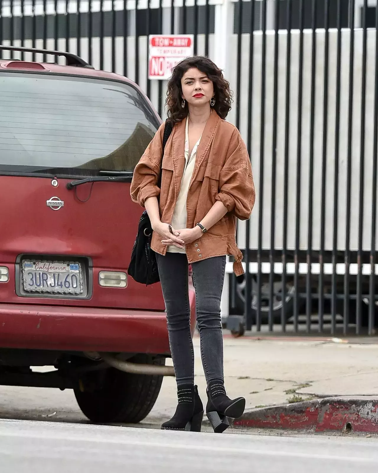 Sarah Hyland Out Los Angeles