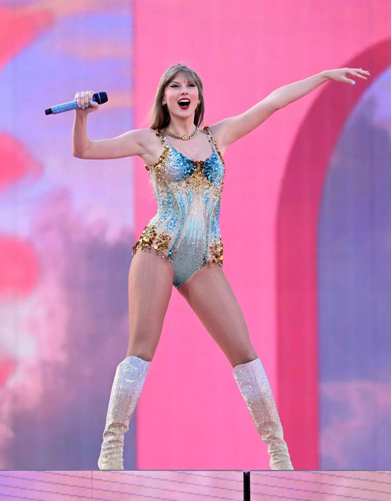 Taylor Swift Performs Live At The Eras Tour In Edinburgh More Photos