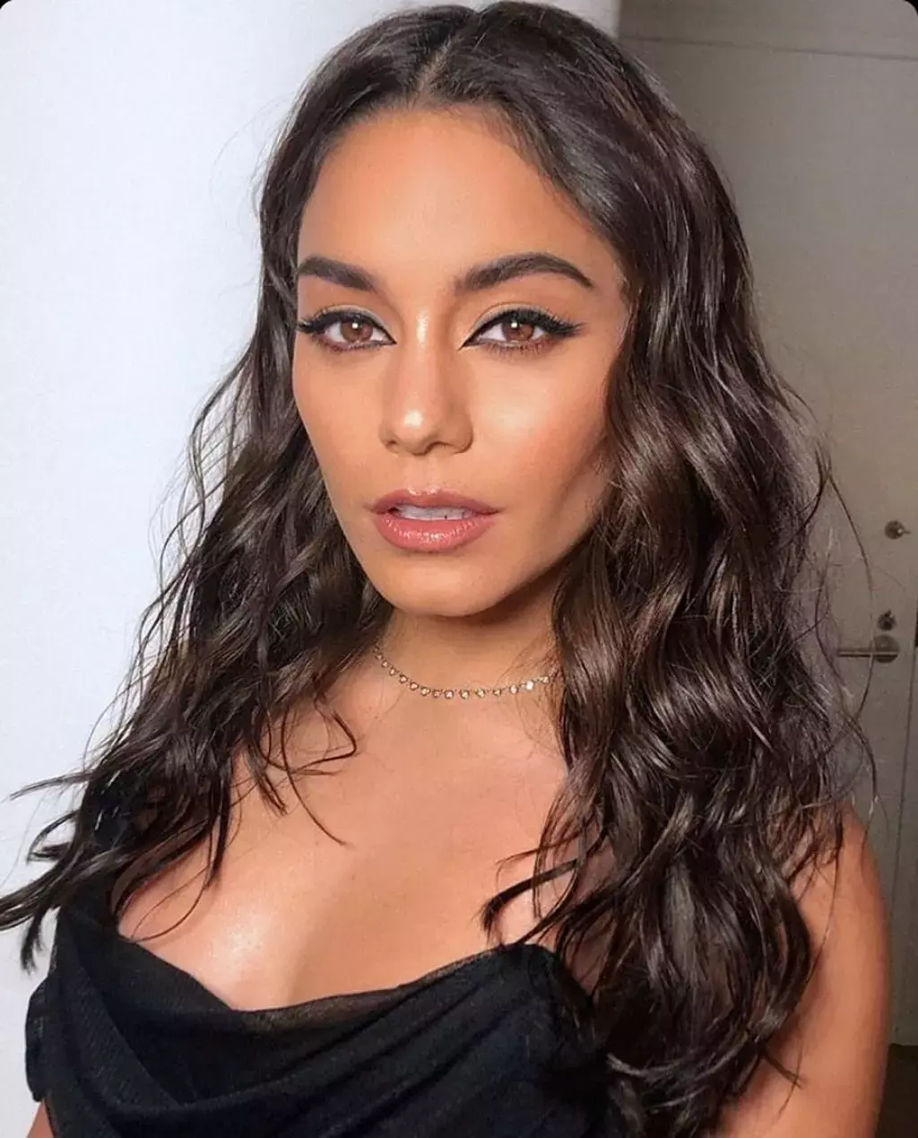 Vanessa Hudgens Social Media