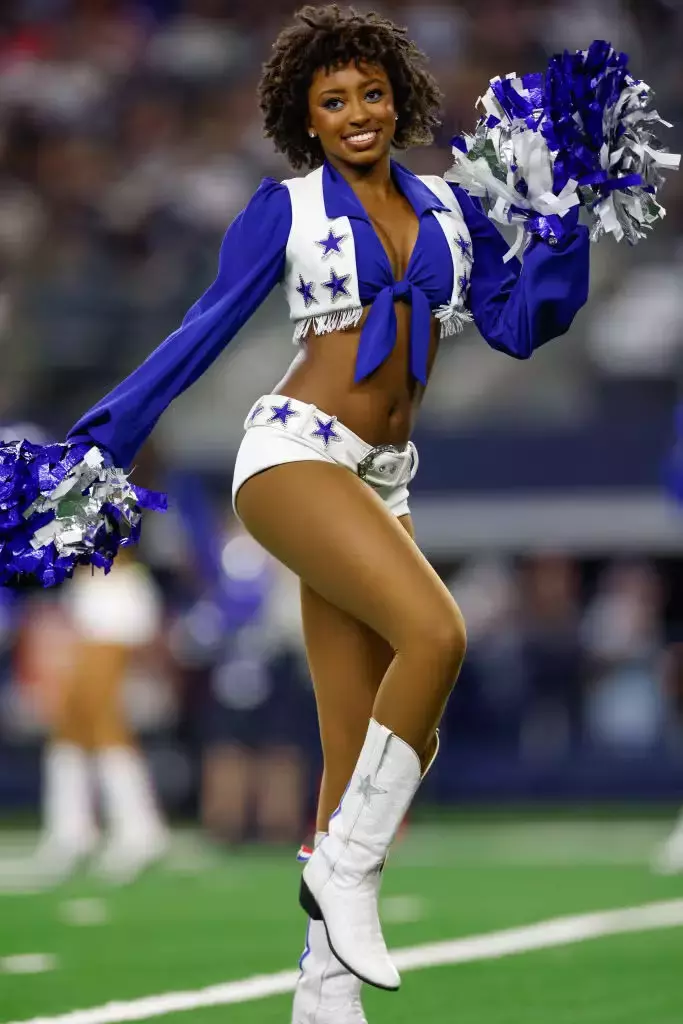 Dallas Cowboys Cheerleader