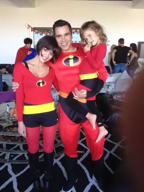 Elastigirl And Mr Incredible From The Incredibles