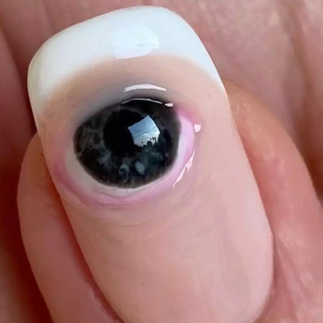 Eyeball Nails