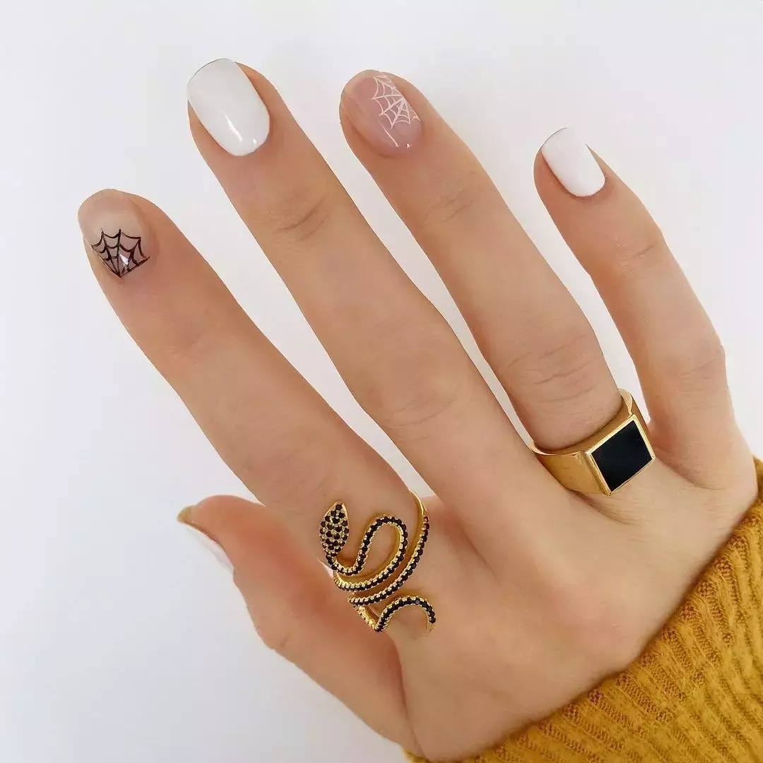 Minimalist Web Mani