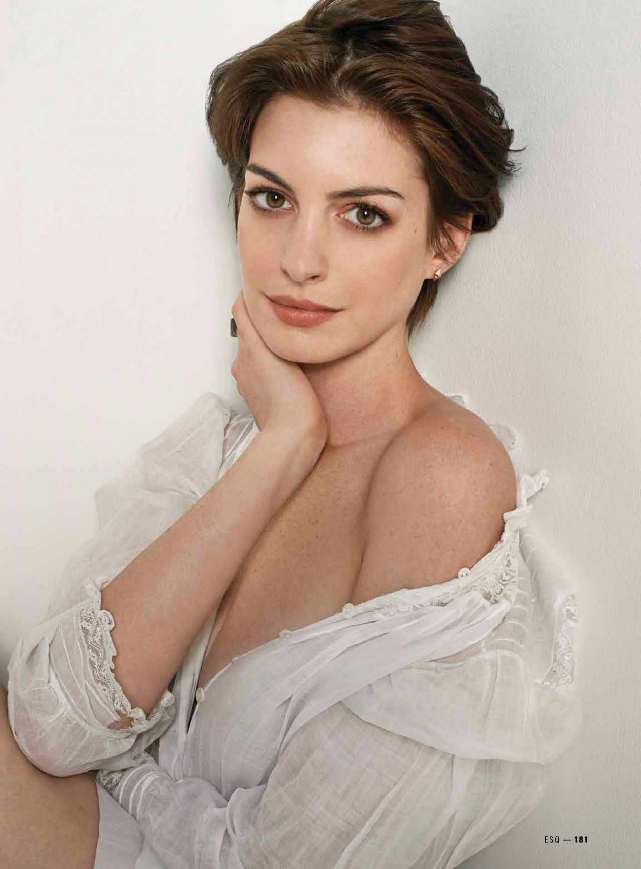 Anne Hathaway Esquire Magazine Mexico October Issue_1