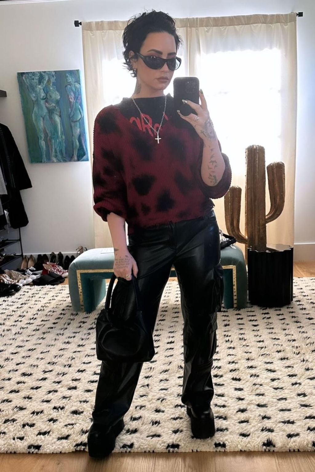 Demi Lovato Outfit