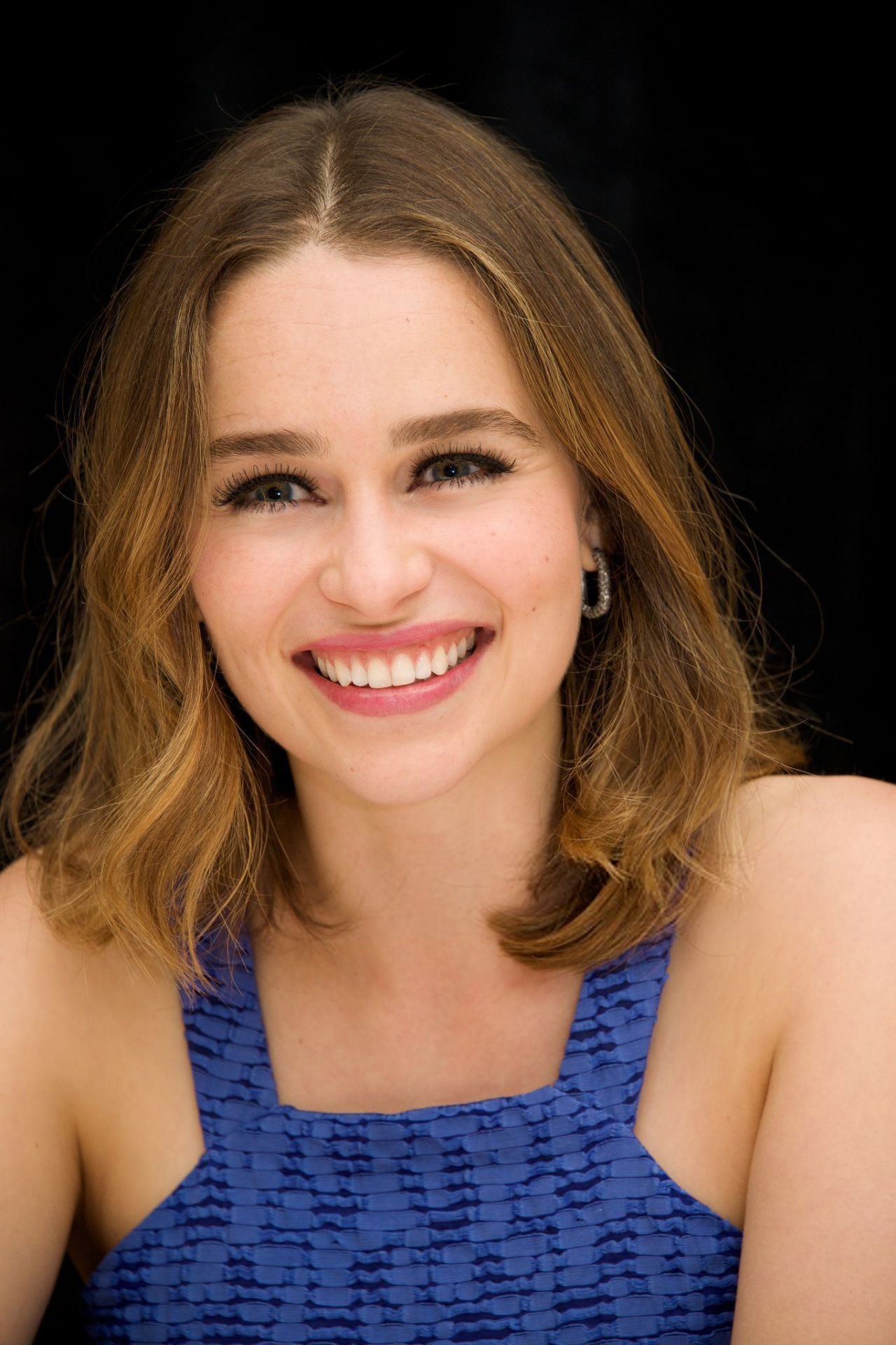 Emilia Clarke Me Before You Press Conference Portraits In New York City May