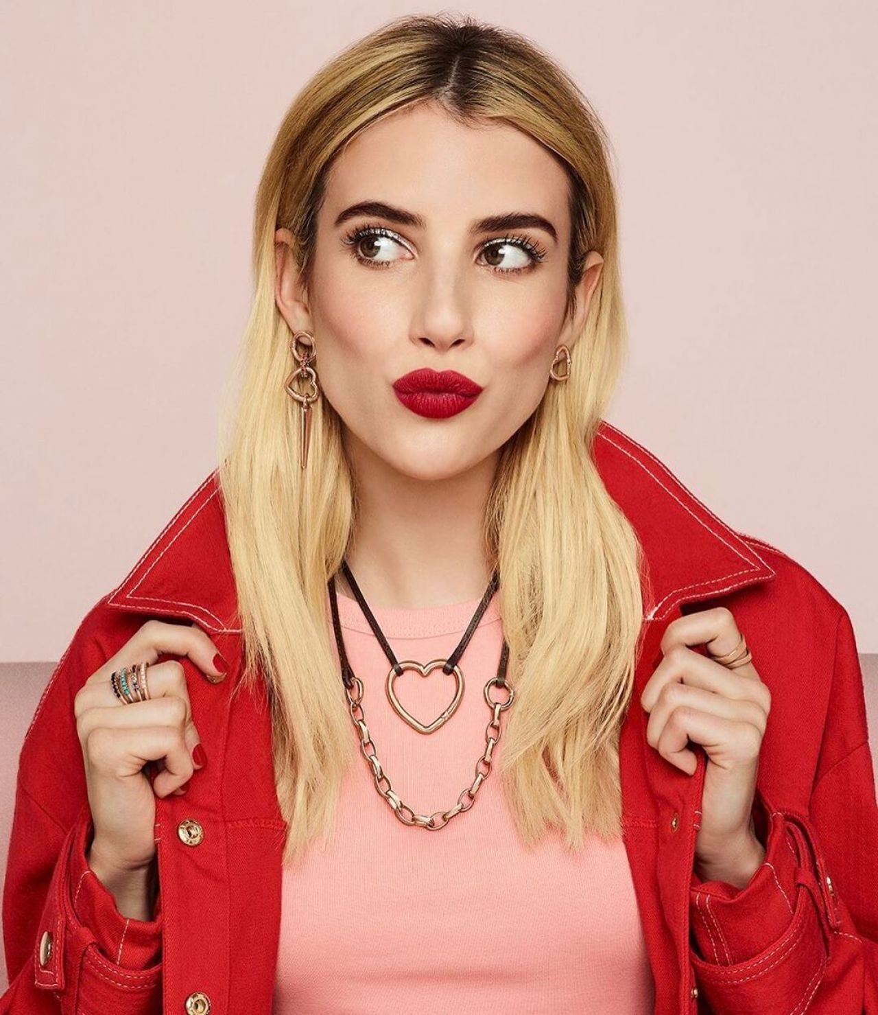 Emma Roberts Social Media