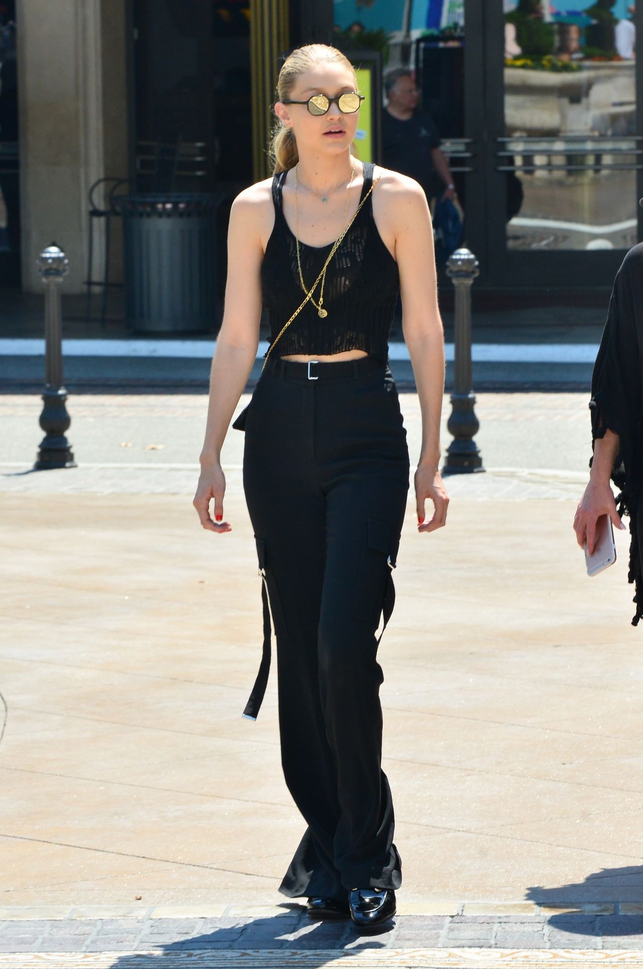 Gigi Hadid Shopping At The Grove In Los Angeles