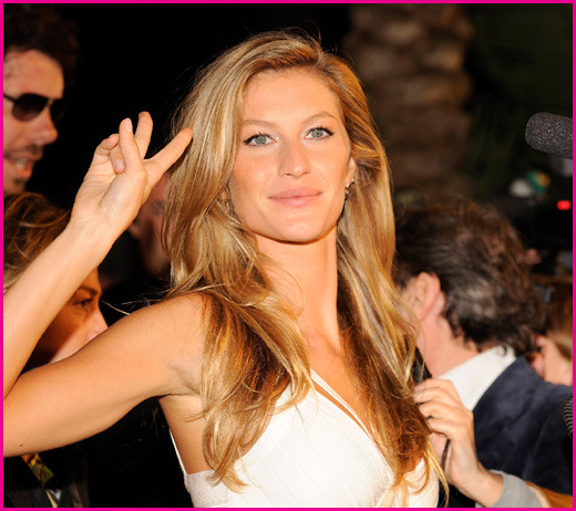 Gisele Bundchen Launches Vogue Eyewear Play Everyday Campaign