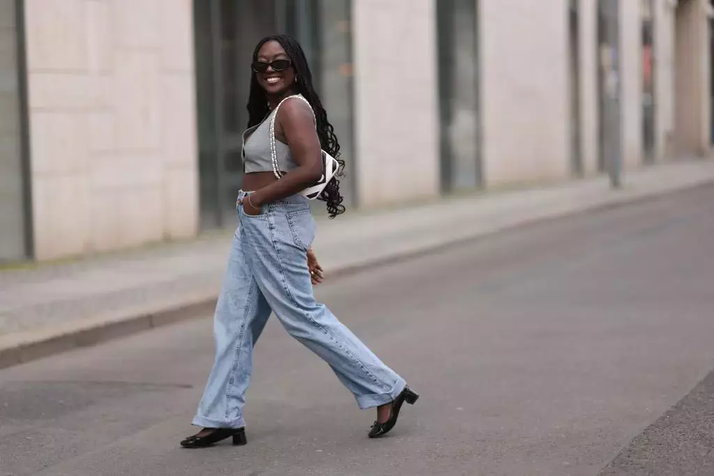 High Waisted Jeans With A Cropped Vest For Black Women