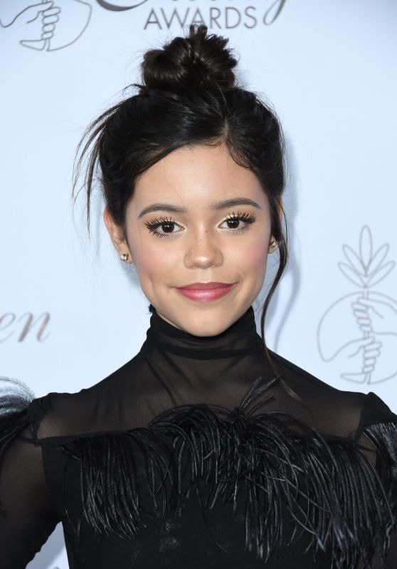 Jenna Ortega Imagen Awards_thumbnail