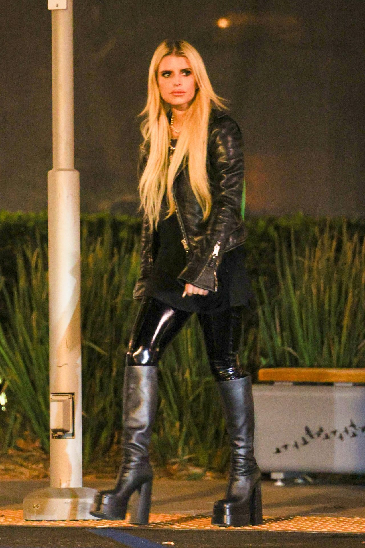 Jessica Simpson Looks Biker Leather Chic Christmas Shopping In Woodland Hills