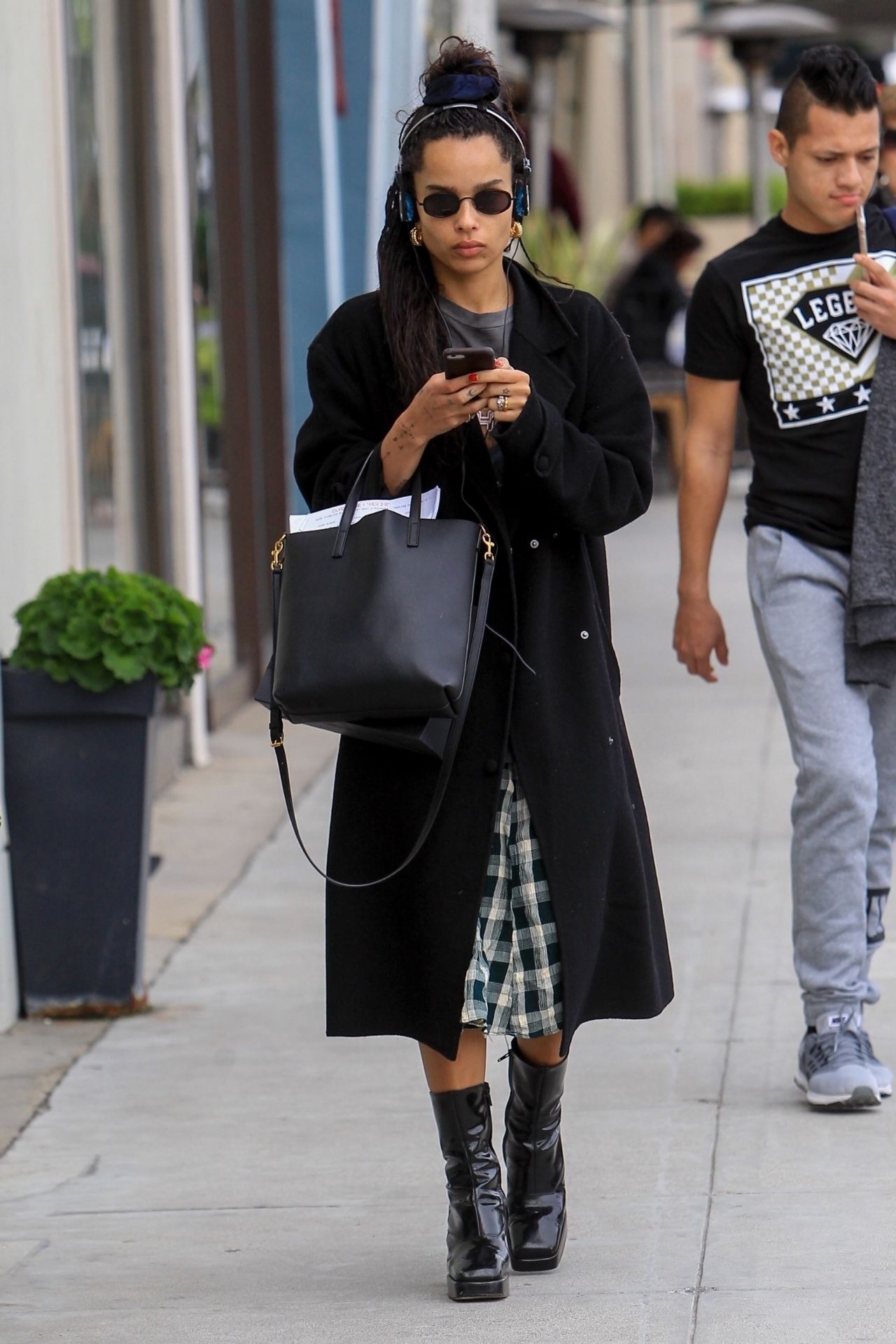 Zoe Kravitz Shopping On Rodeo Drive In Beverly Hills