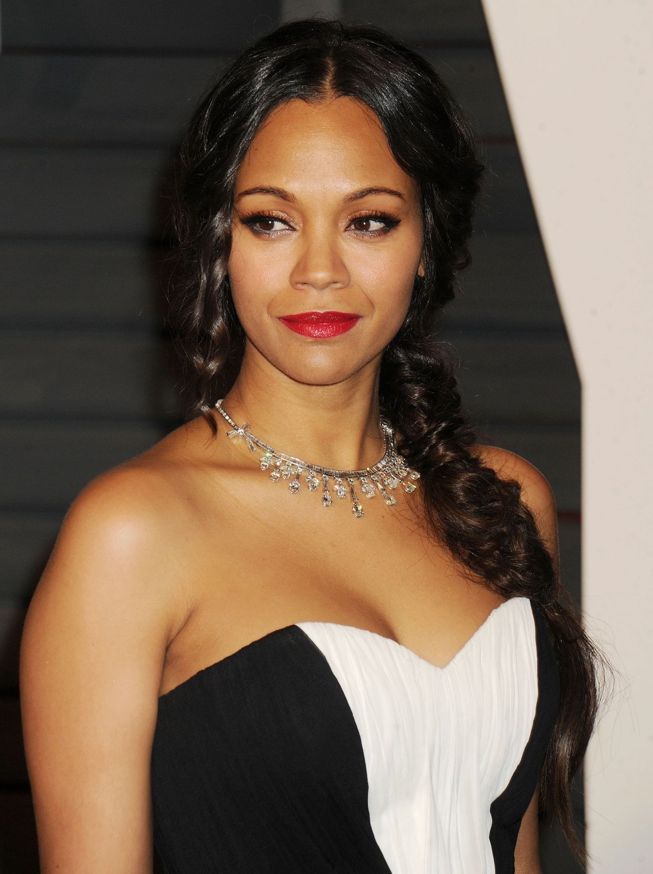 Zoe Saldana Vanity Fair Oscar Party In Hollywood_1