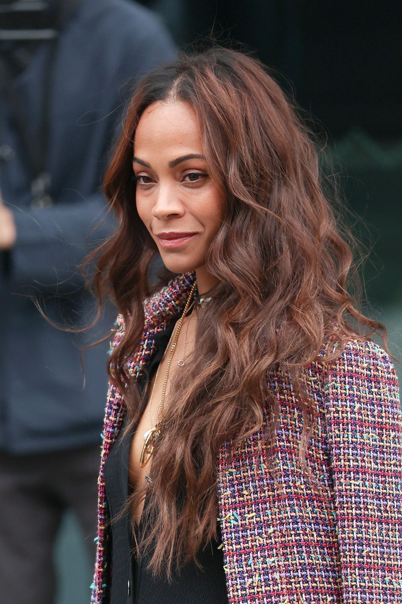 Zoe Saldana Arrives At Chanel Show At Paris Fashion Week