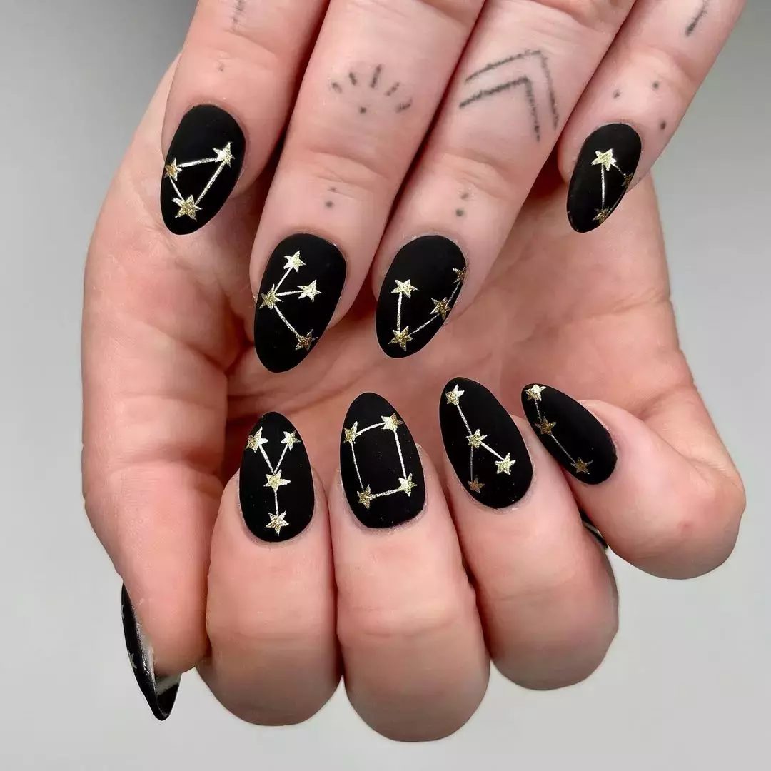 Mani Idea Idea Black Zodiac Nails