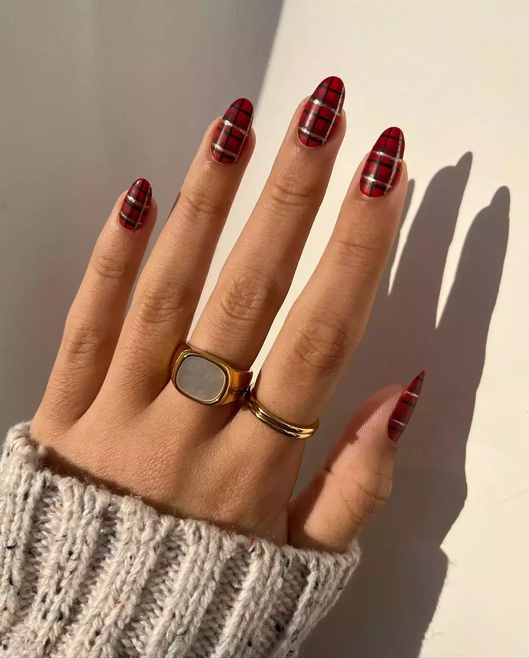 Plaid Christmas Nails