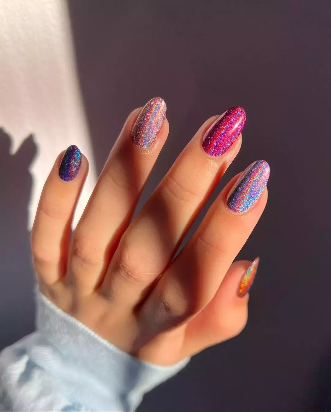 These Color Shifting Chrome Nails