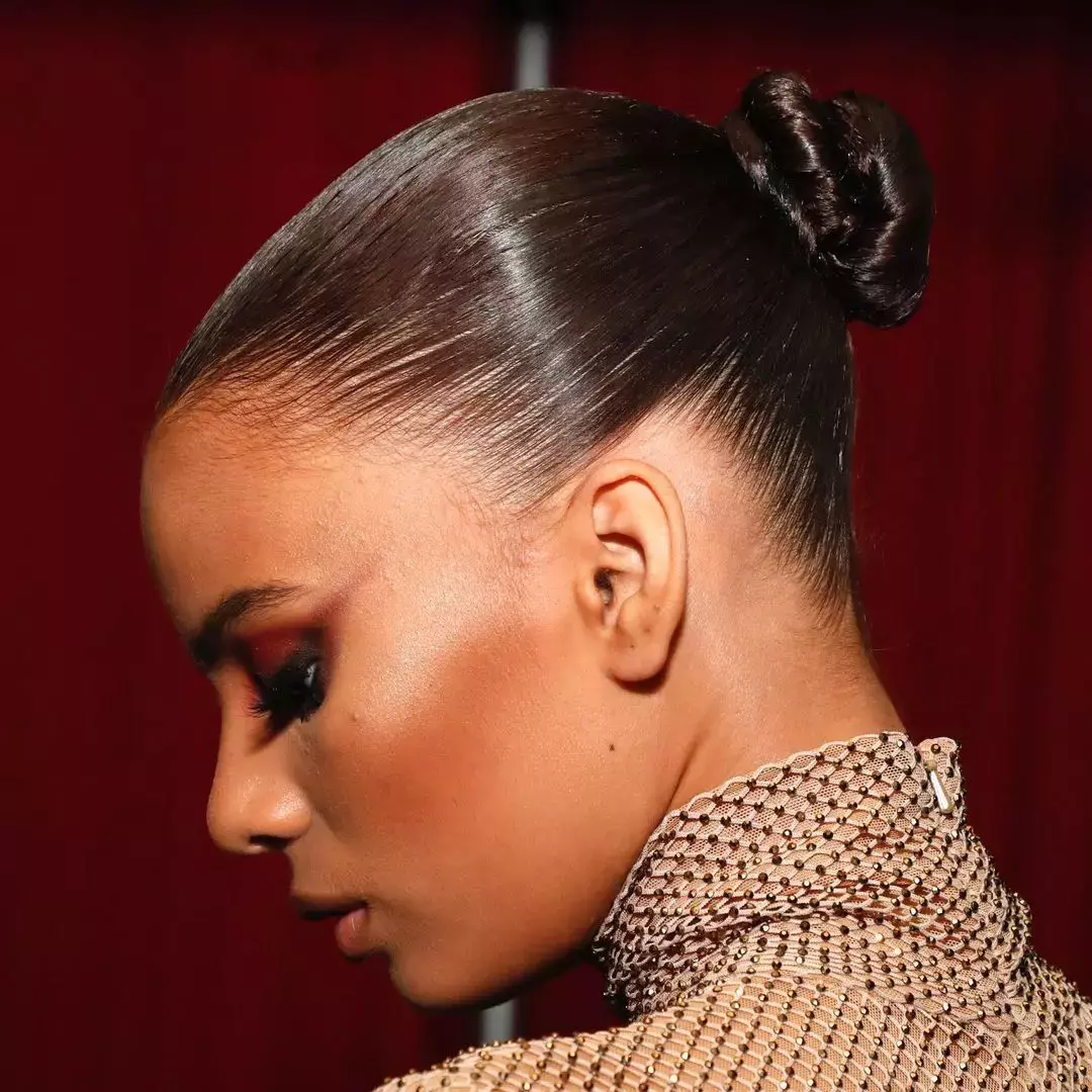 This Sleek Bun Trend