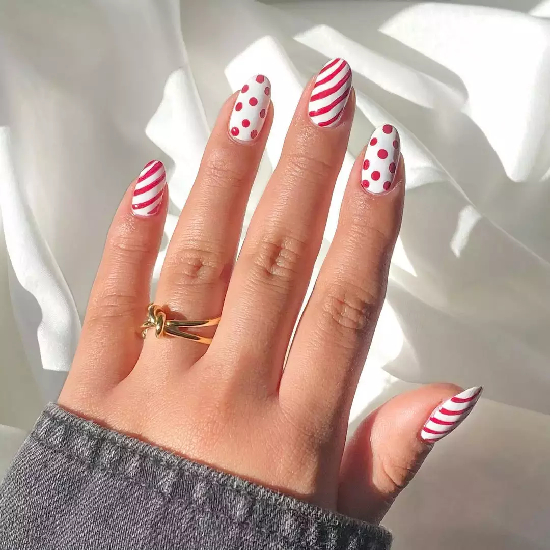 Festive Red And White Nails