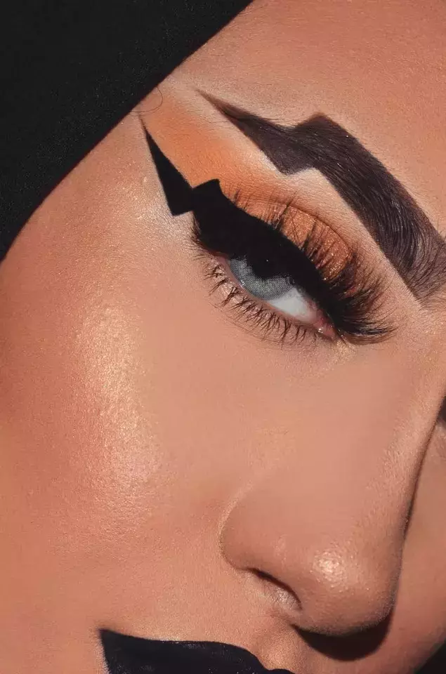 Lightning Bolt Brows