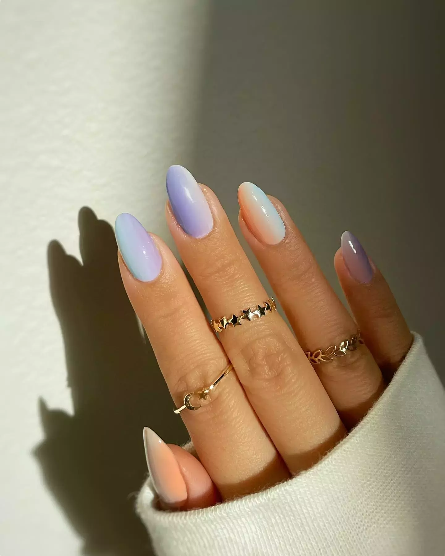 Milky Pen Ombre Nails