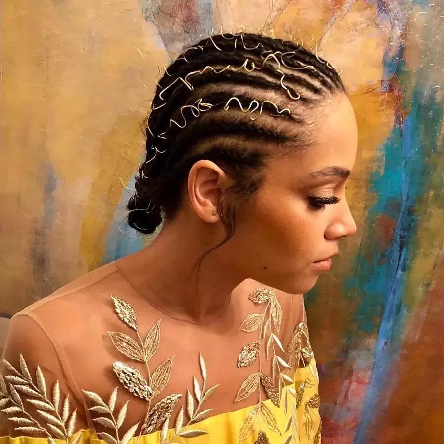 These Cornrows With Golden Wires