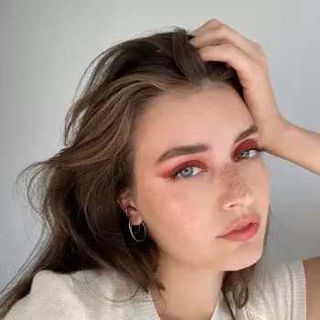 This Red Eyeshadow For Thanksgiving