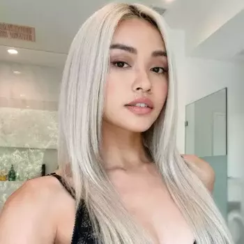 This Silvery Blonde Hair Color Trend