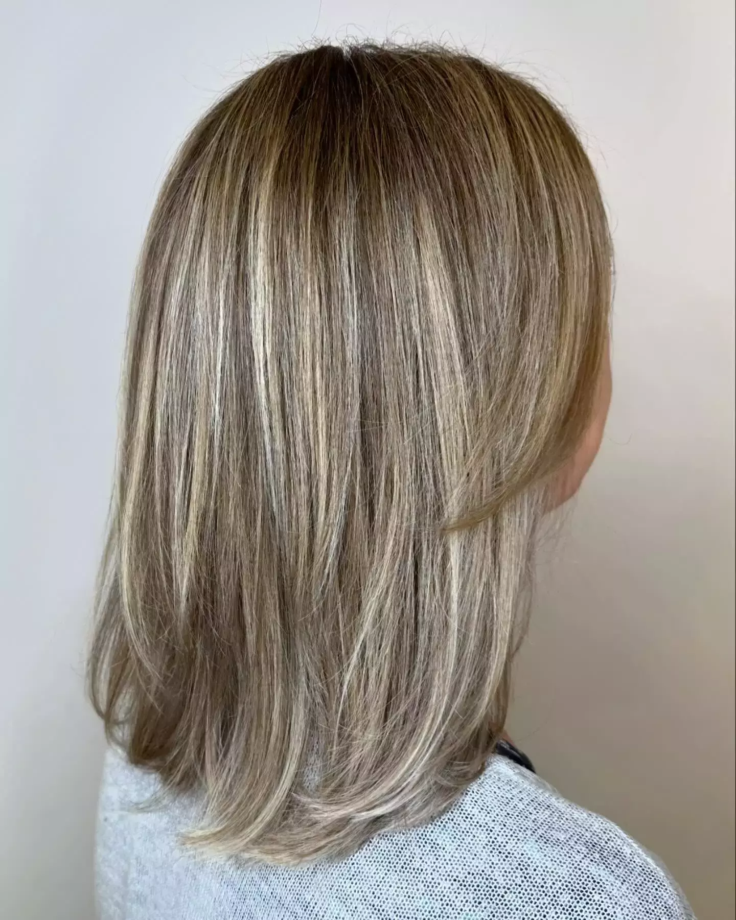 Ashy Pearl Blonde Layers