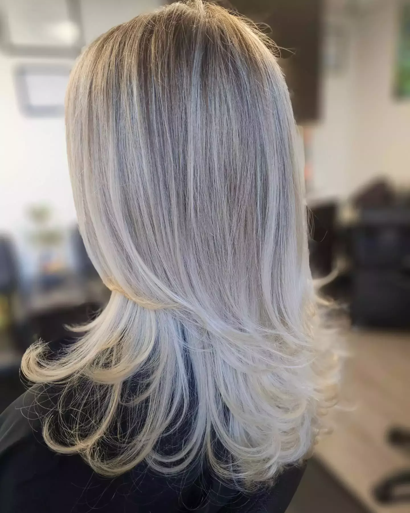 Classic Pearl Blonde Highlights