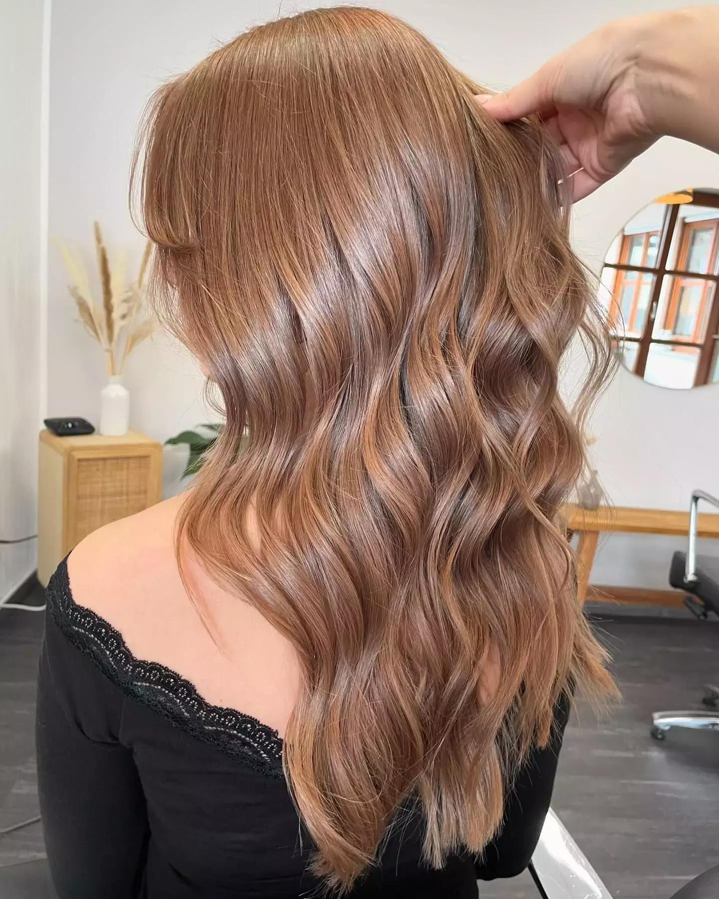 Copper Tinted Light Brown Waves