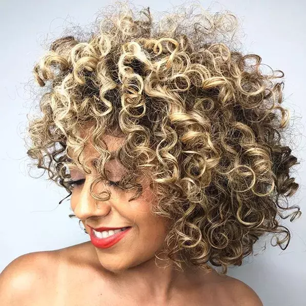 Layered Curly Lob