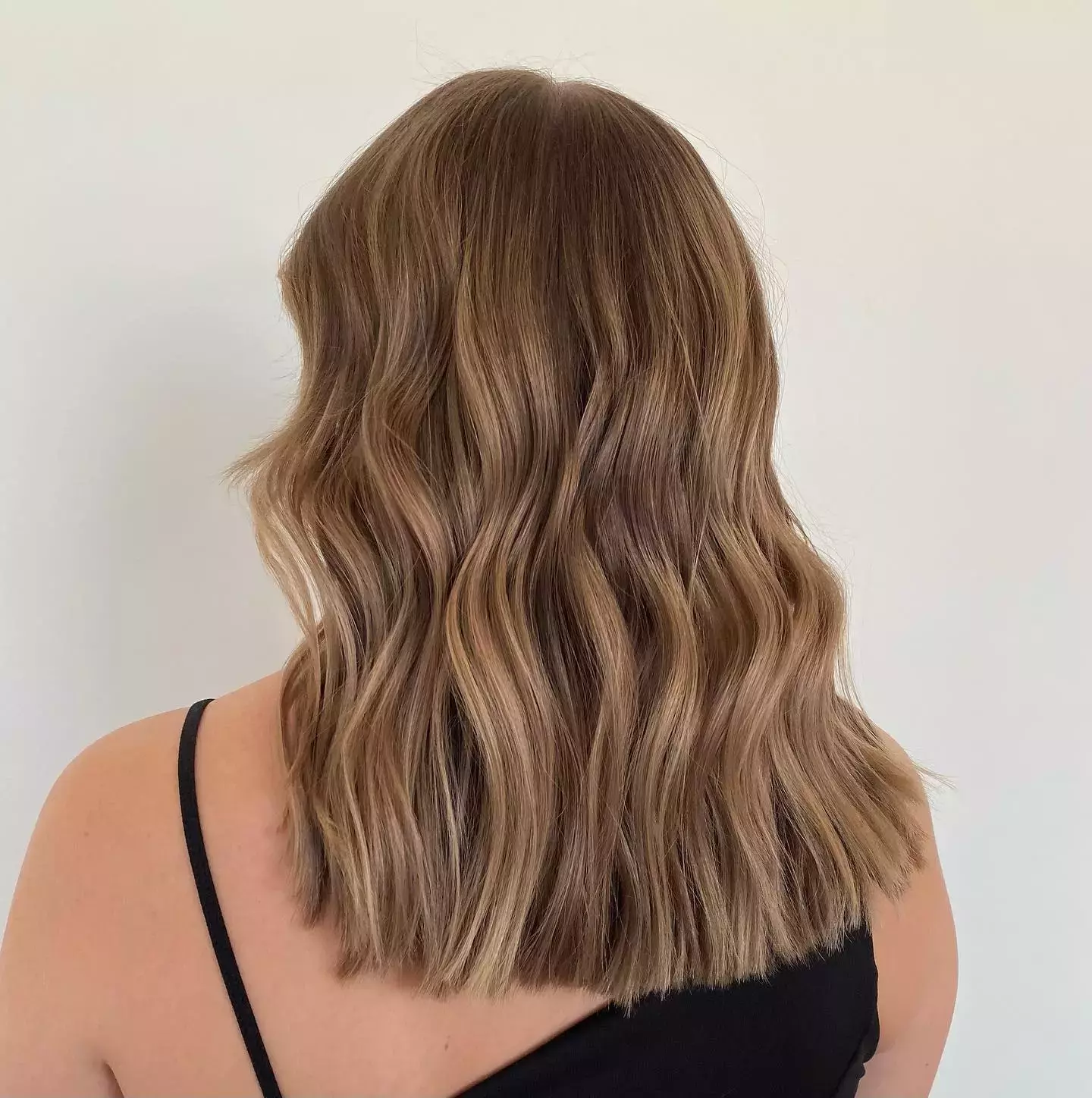 Light Brown Wavy Lob