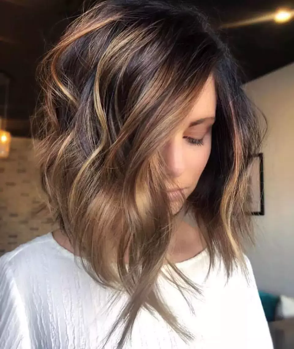 Lob With Caramel Highlights