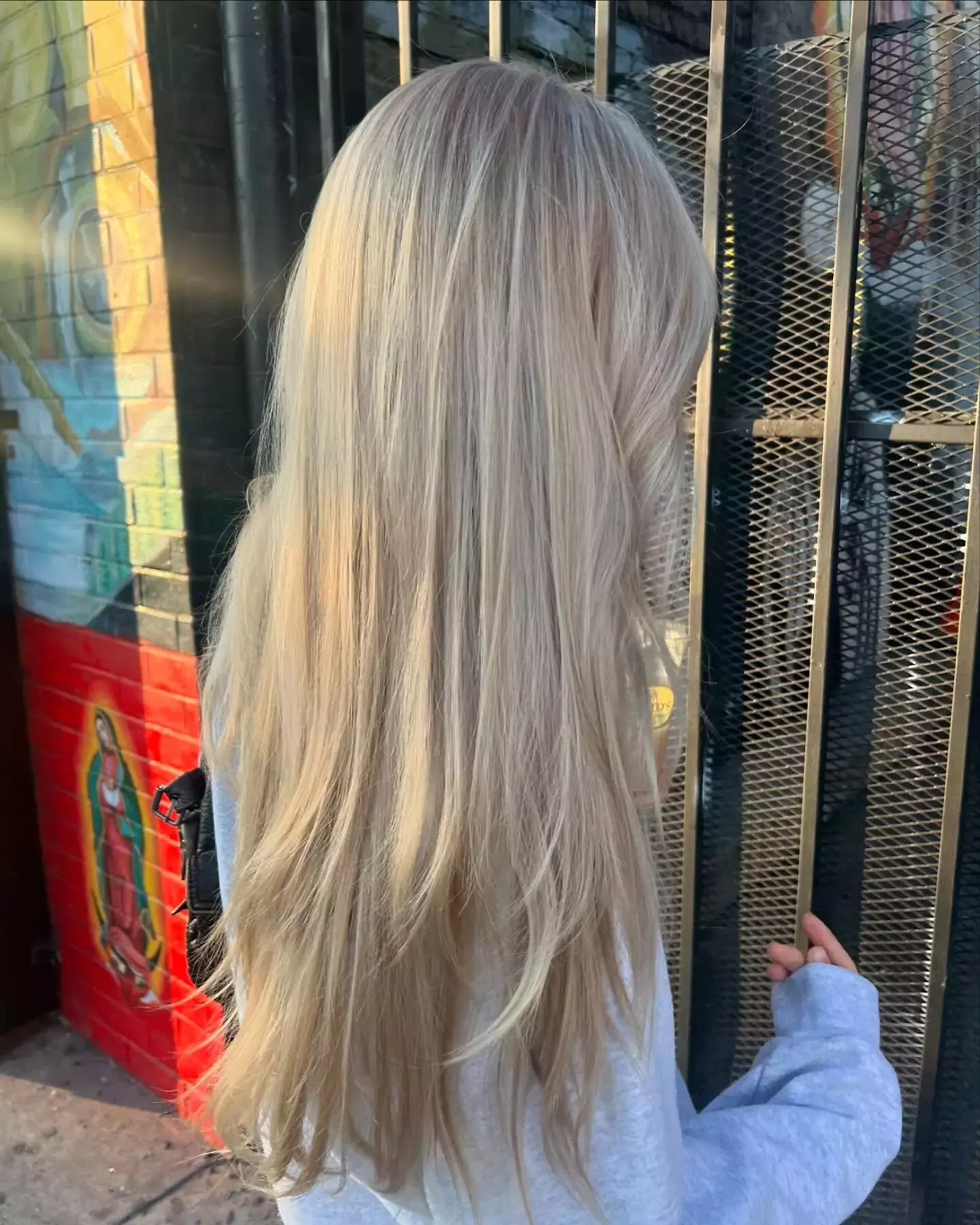 Long Pearl Blonde With Subtle Glow