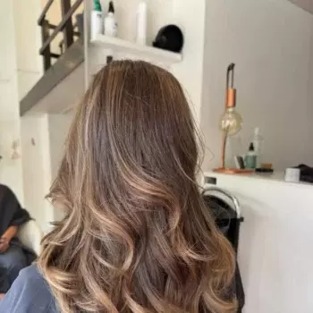 Reverse Balayage With Soft Curls