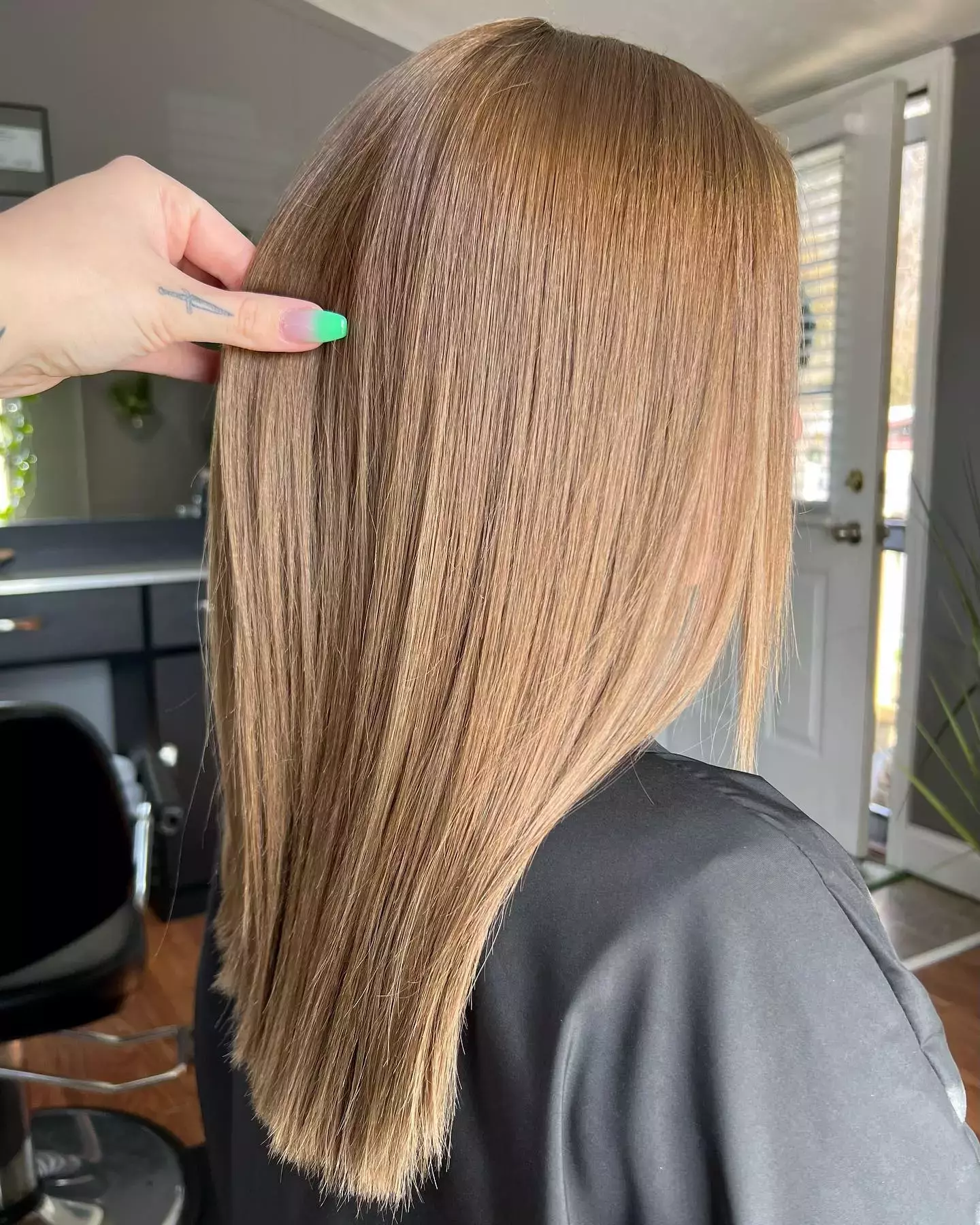 Sleek And Straight Shine