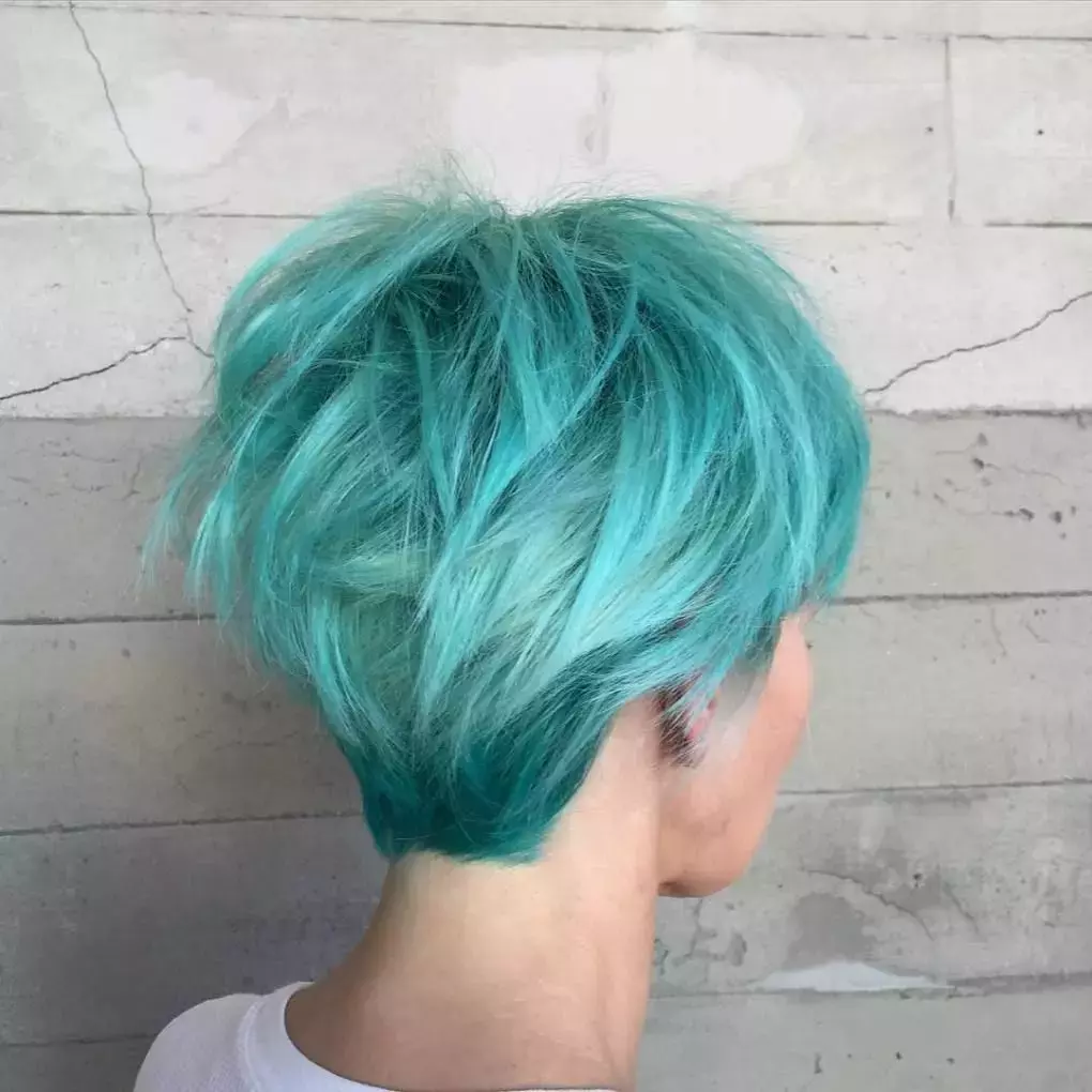 Turquoise Trendsetter