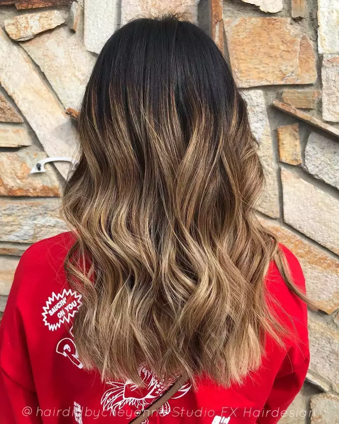 Layered Hairstyle With Soft Waves